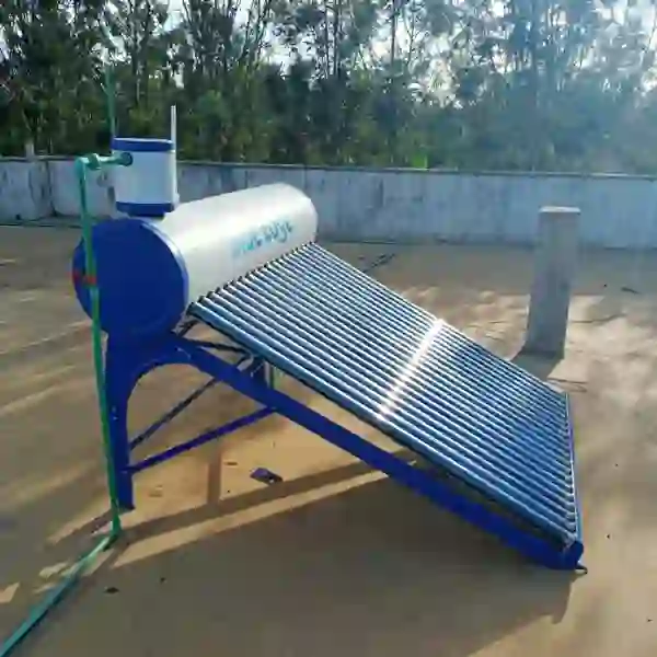solar water heater on rooftop